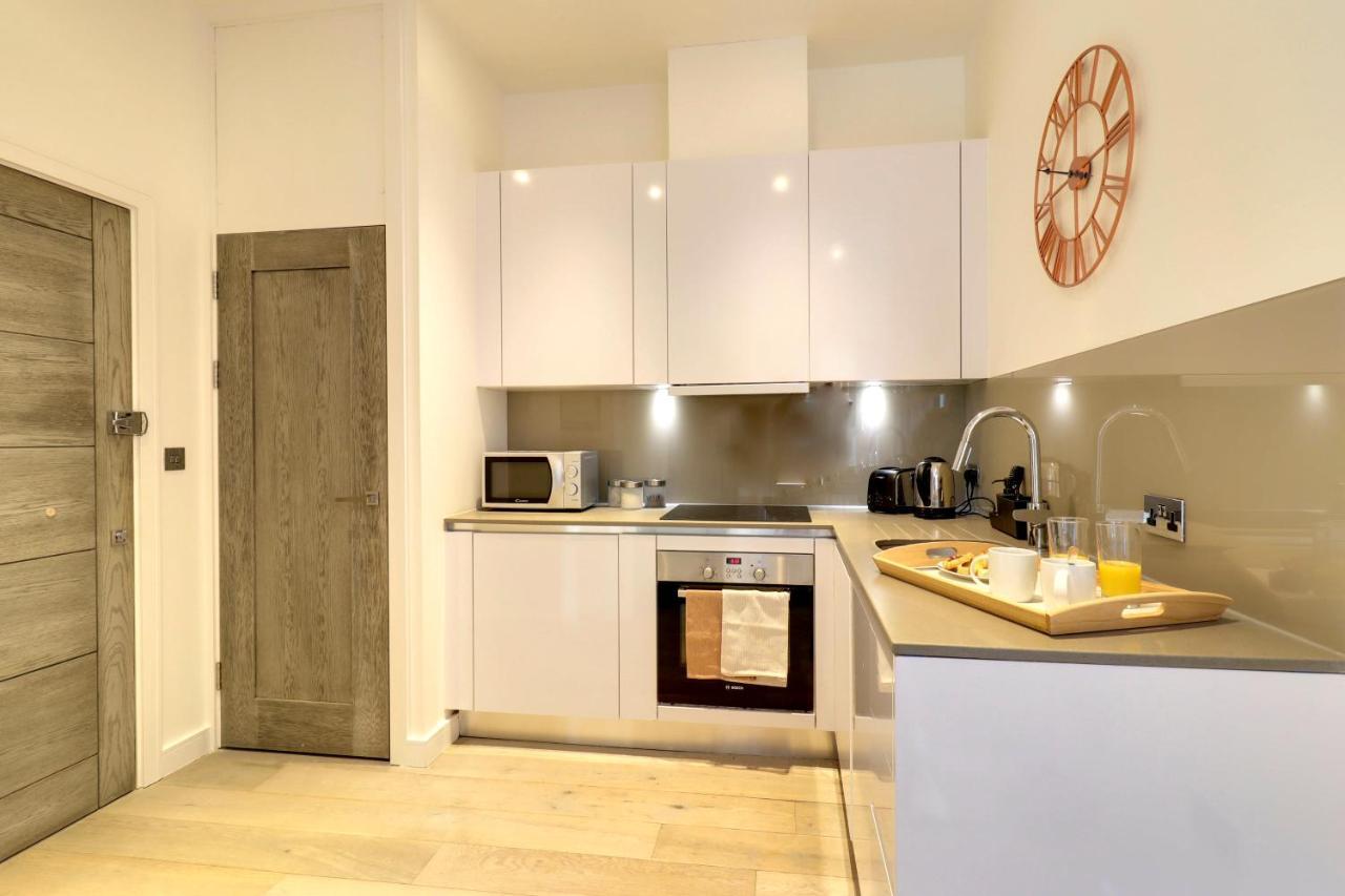 La Casa Suites Слау Экстерьер фото