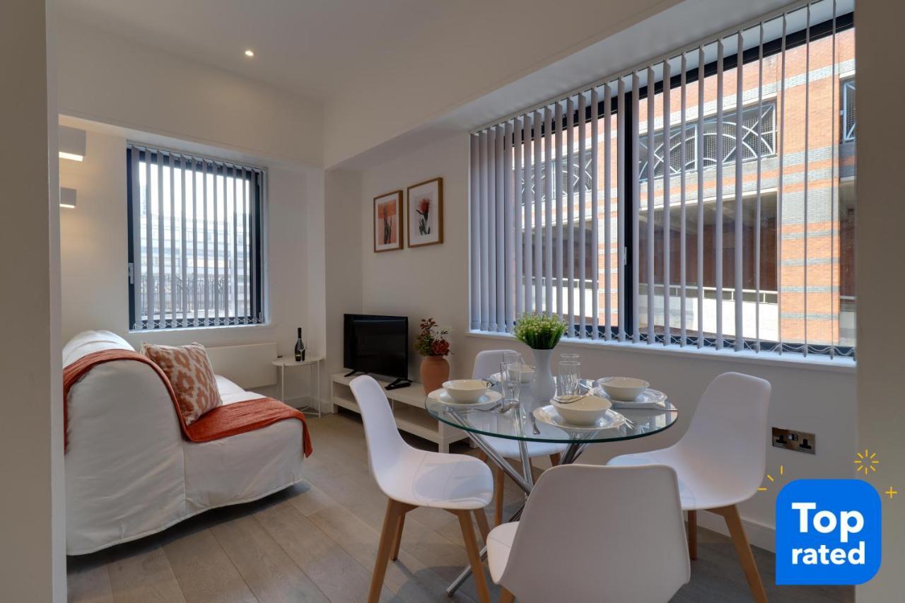 La Casa Suites Слау Экстерьер фото
